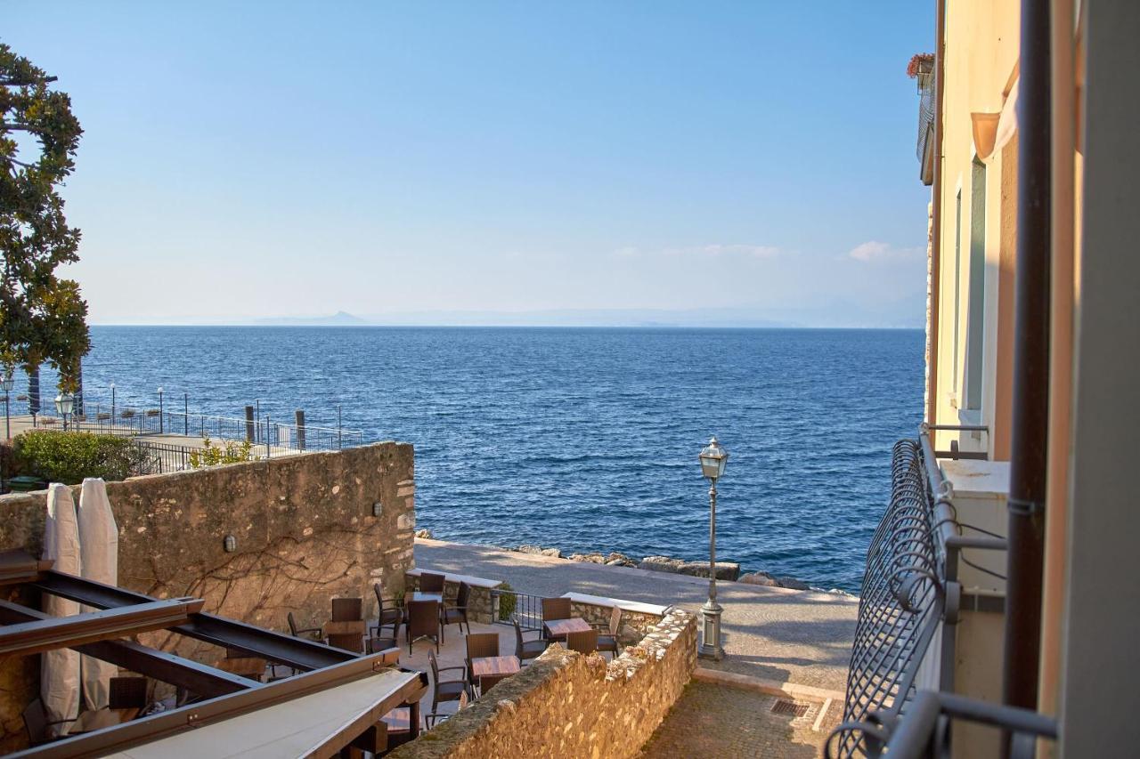 Apartmentsgarda - Residenza Dei Navigatori Torri Del Benaco Esterno foto