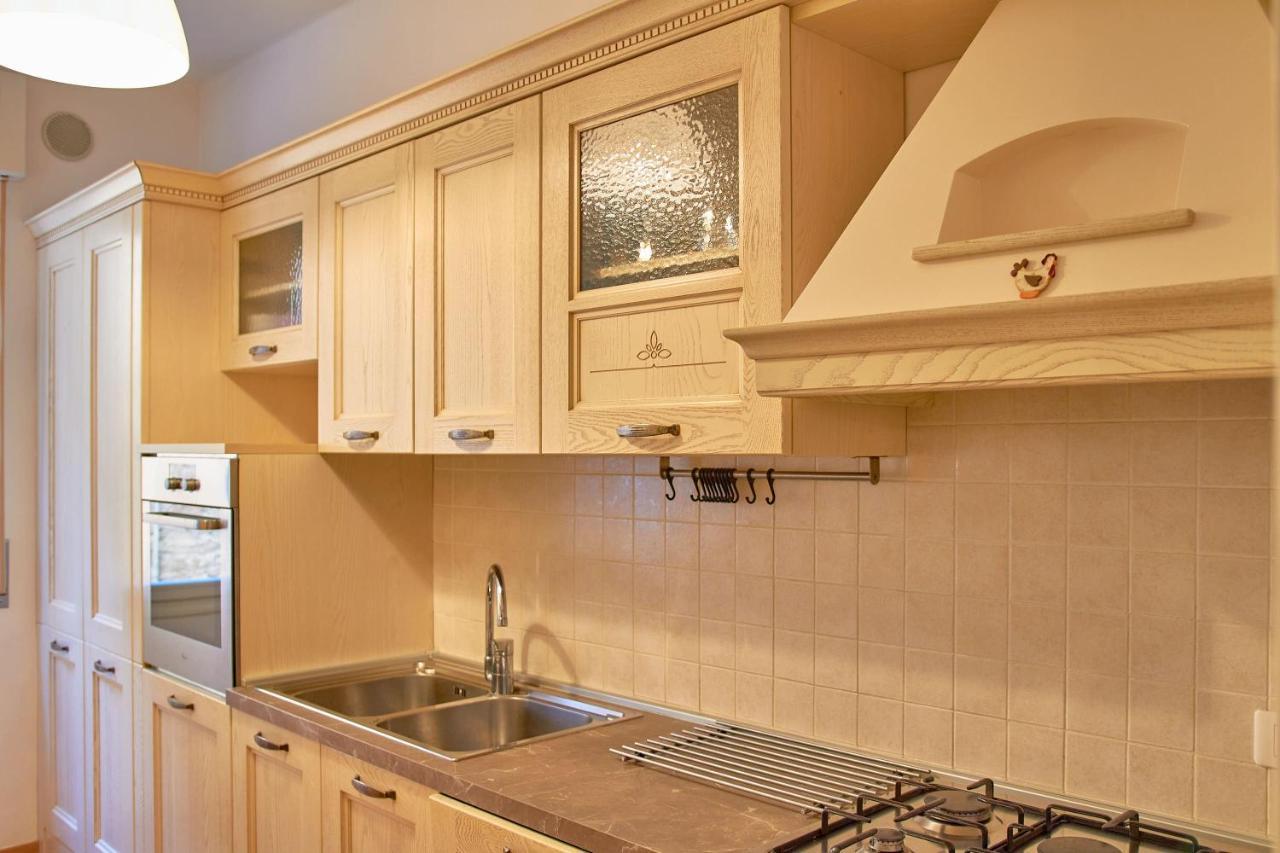 Apartmentsgarda - Residenza Dei Navigatori Torri Del Benaco Esterno foto