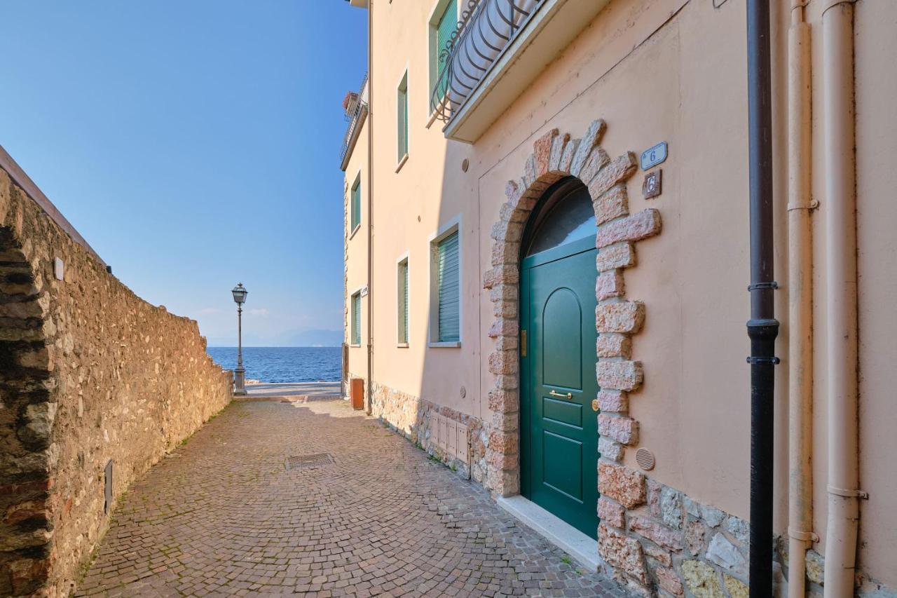Apartmentsgarda - Residenza Dei Navigatori Torri Del Benaco Esterno foto